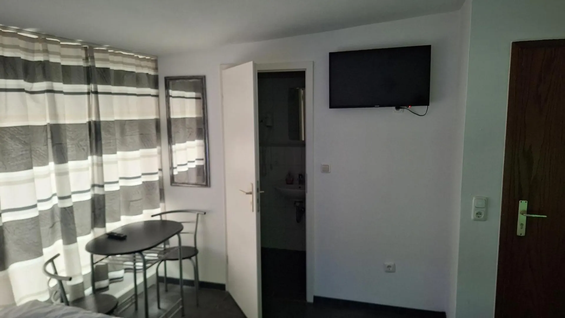 Pension Alis Augsburg 3*,  Germany