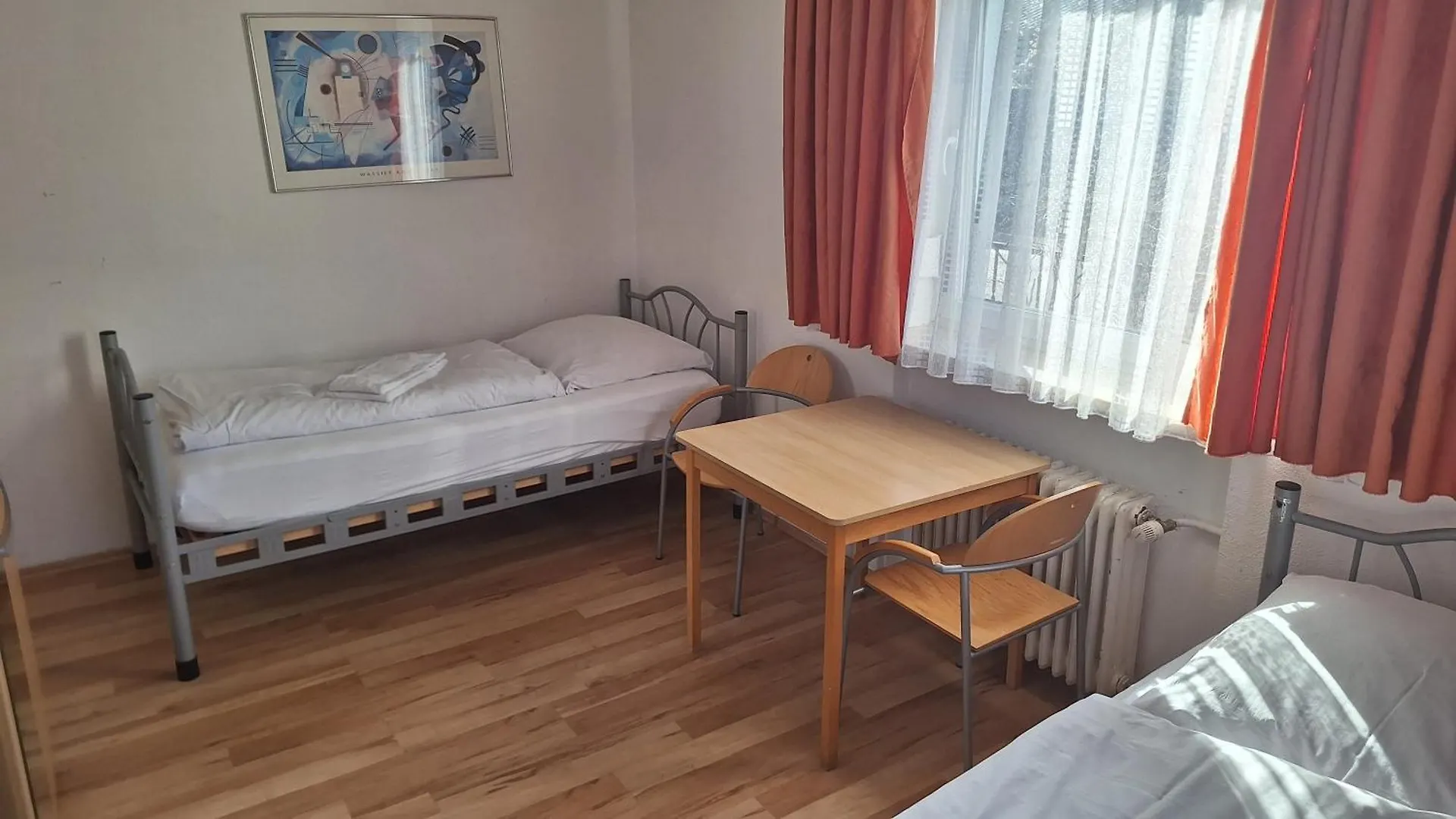 Pension Alis Augsburg Guest house